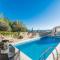 Wohnung Mit Großem Pool Und Meerblick