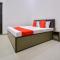 Hotel O White Solitaire
