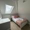 Modern and Spacious Apt5 Sleeps 6 Free Parking - Galway