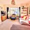 Pass the Keys Family Home with Sunny Garden and Free Parking - Worthing