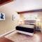 Lake Arthur 2BR 1BA Budget Haven - أوبورن