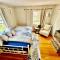 Comfy 2nd Floor Apartment in Quiet Neighborhood 13 Min to Dwntwn - Cincinnati