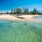 Chic Family Friendly 4BR Retreat Near Redcliffe