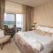Quattro Beachfront Sea View Ap 4