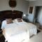 Lagoon Lodge