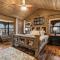 Lakefront Log Cabin On Emerald Isle With Hot Tub - 什里夫波特 Lakefront Log Cabin On Emerald Isle With Hot Tub - 什里夫波特