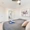 Vegas Vibes 4BR with Poolspa, Perfect for groups - Las Vegas