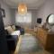 Cozy Hidden Gem in the Bay 10 Mins Walk from WMC With Parking - Кардифф