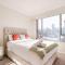 Stunning Darling Harbour View Apartment & Parking