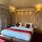 New York Houseboat - Srinagar