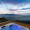 Beachfront Ravdoucha Epavlis Eleni Villa - Pool, Hot Tub, Gym, Sauna, Private Parking, WiFi