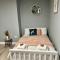 Cosy En-Suite Double Room1 Heathrow Accommodation - Northolt