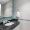 Exquisite 1 Bedroom Sea View with Lavish Amenities
