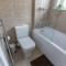 BRIGHT, COSY HOME - 3 beds, parking, virgin wifi, modern home - Southampton