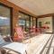 PlantA rosa by Arosa Holiday