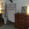 Cozy, open plan barn with log burner