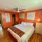 Best Location Fun 2 Living Rooms and Game Room - بولدر