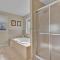 Oceanfront Villa with Skyline Views - Keansburg