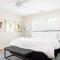 Harbor by Rove Travel 4BR Family with Heated Pool and BBQ - 东汉普顿