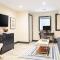 Harbor by Rove Travel 4BR Family with Heated Pool and BBQ - 东汉普顿