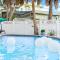 Exclusive complex - Private Heated Pool - 100 Steps to Beach - Village 5 minute walk - Siesta Key