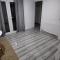 SW20 Serviced Accommodation - 莱尼斯公园