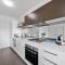 Bright 1-Bed Apartment with Balcony