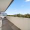 Bright 1-Bed Apartment with Balcony