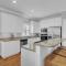 6 10th Avenue by AvantStay Steps to the Beach Pool 2691 sqft