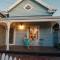 Signal Cottage close to beach and Semaphore Road