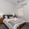 3BR Home 1km From Bendigos CBD