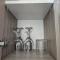 Elegant Studio with balcony unit 625 - 6th floor - near Ateneo De Cebu - High speed internet - Northwoods Place - 曼达维市
