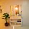 One-Bed Room with a Balcony, FREE Pool, Parking, Gym, Car & Motorbike Rentals - B1 6Luster