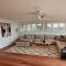The Pool House - Light and Spacious