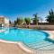 2 Bedroom Apartment, Pools, 800m to Beach, Kyklades Resort