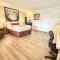Super 8 by Wyndham Salina/Scenic Hills Area - Salina