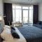 Studio with pool and sea view - Batumi