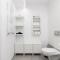Jade Nest - 1BR Haven with Private Parking - Voluntari