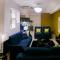Oak Plaza Suites