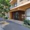 5mins Walk to Central Station - 2 Bedroom 2 Level