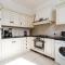 4 bdr villa with huge patio area and walking distance to beach