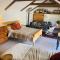Cozy, open plan barn with log burner - Truro