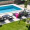 Gemütliches Stein Ferienhaus Mit Privatem Pool Und Terrasse Mit Grill