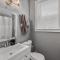 Midtown Retreat, 4mi to Downtown & Large Private Deck - ممفيس