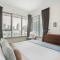 Spacious 1B with Balcony Overlooking City Views - Dubaj
