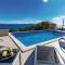 VillaBlu1 Doppelhaushälfte Seaview, Pool - Zagorje