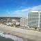 Stunning Ocean Front Views steps to BoardwalkPier - Мертл-Біч