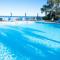 Oceanfront Remodeled Condo with Pools, Coral Beach - ميرتل بيتش