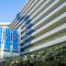 Oceanfront Remodeled Condo with Pools, Coral Beach - ميرتل بيتش