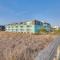 Balcony with Ocean Views Carolina Beach Condo! - كارولينا بيتش